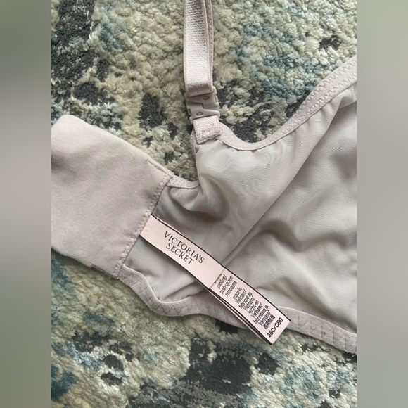 Victorias Secret Unlined Bra 36C - Picture 7 of 9